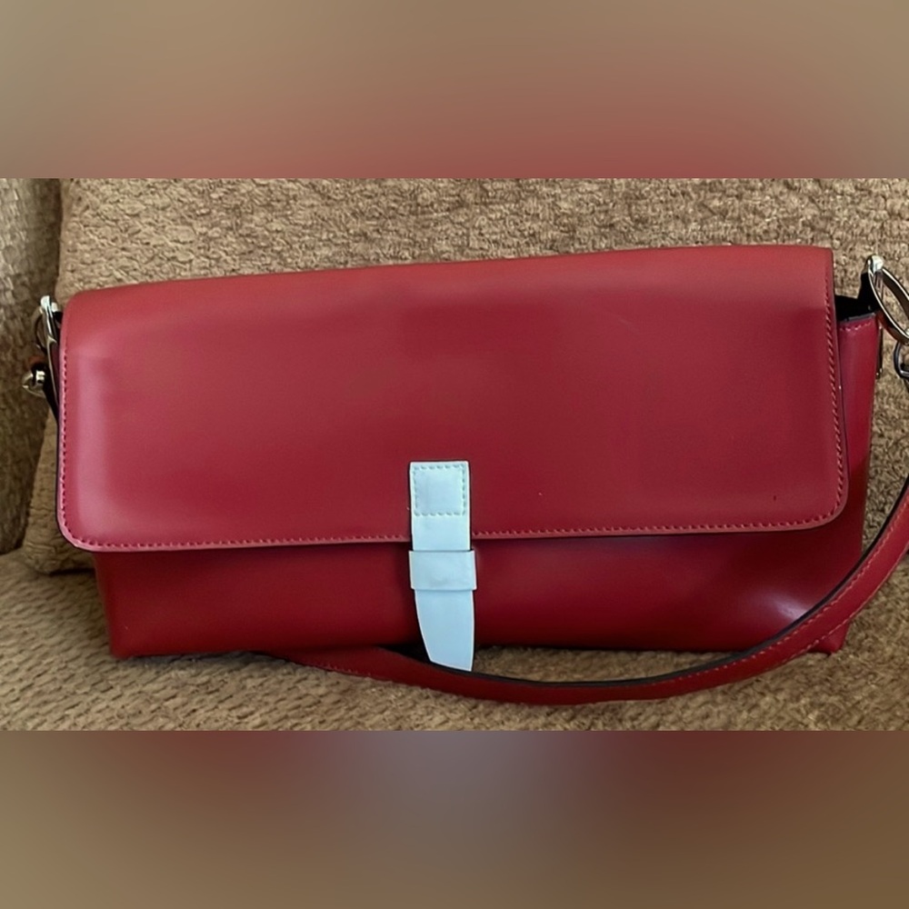 Vintage Preston & York Red Crossbody Bag with White Snap Tab Closure